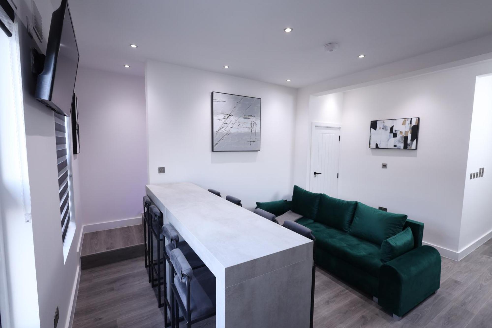 Apartment Spacious 4bedroom At Prime Market Street, Watford Watford (Hertfordshire)