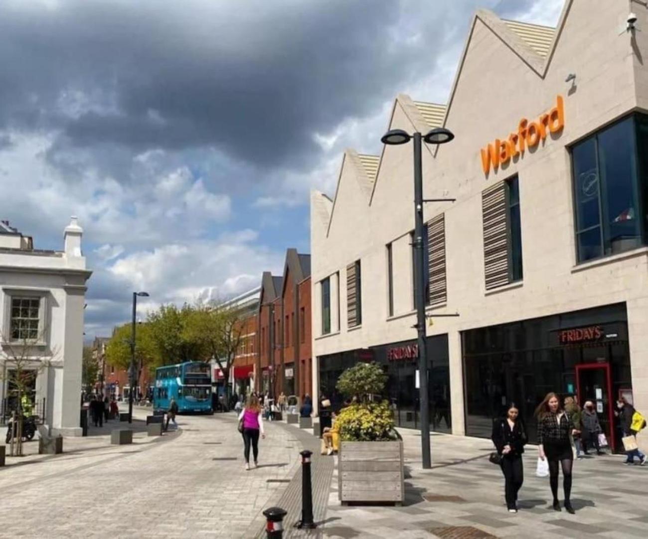Spacious 4bedroom At Prime Market Street, Watford
