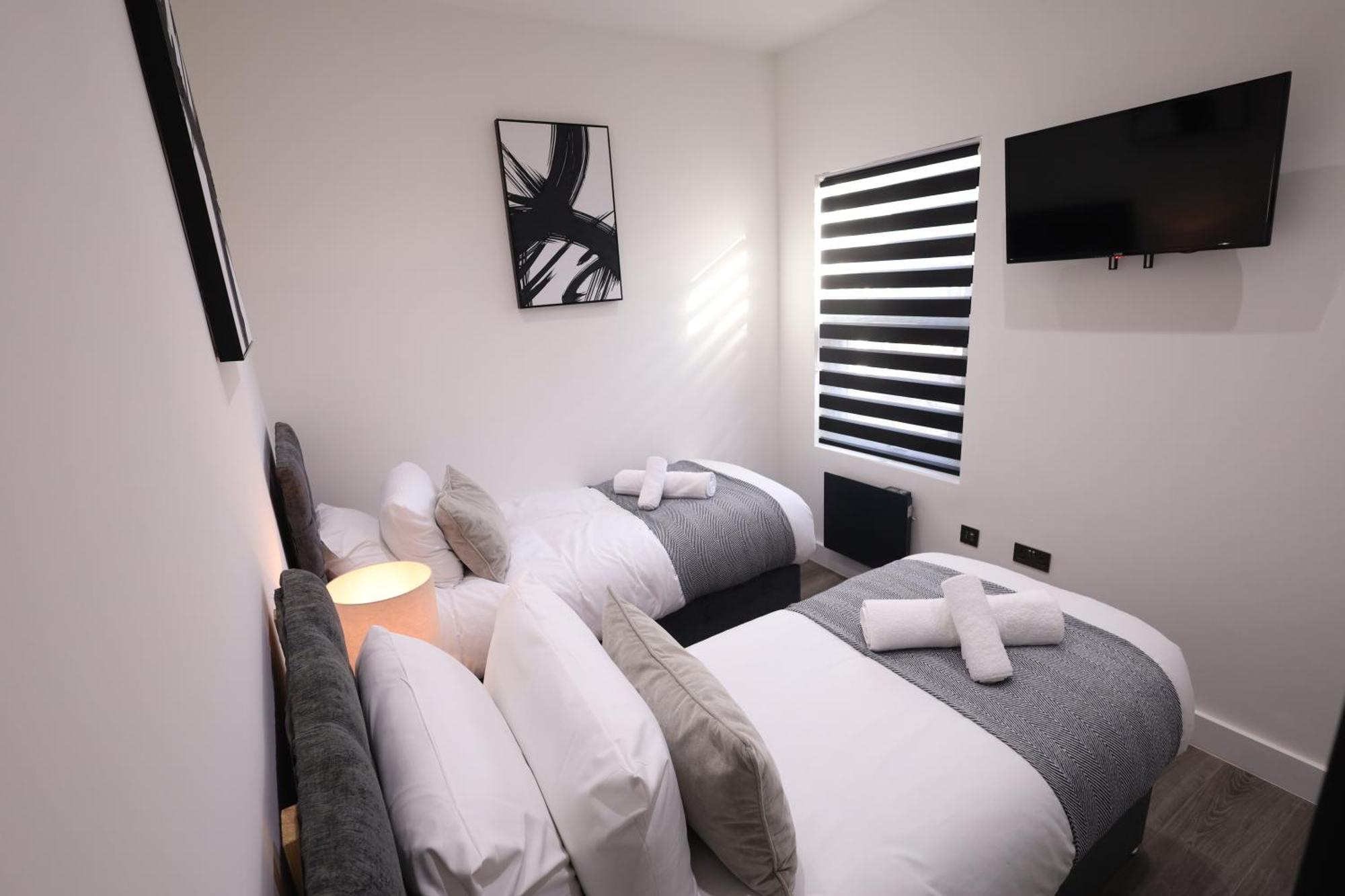 Spacious 4bedroom At Prime Market Street, Watford